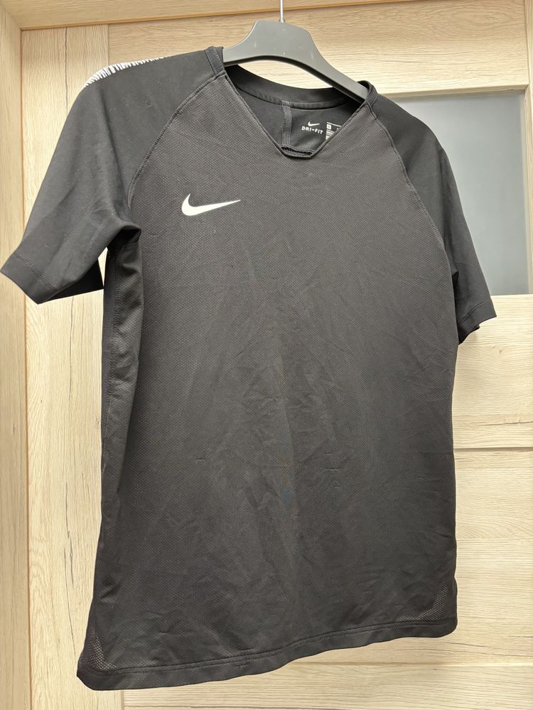 Koszulka nike dri fit 158 170