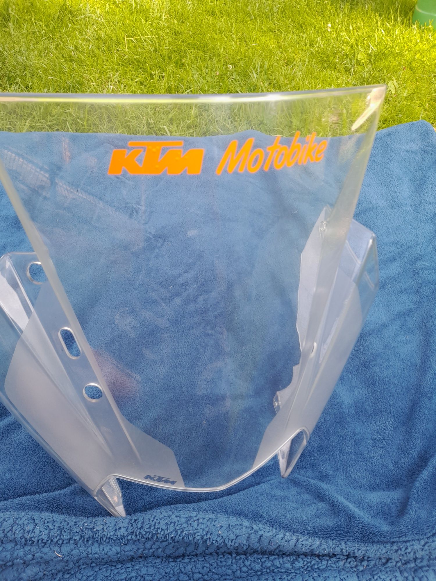 Szyba ktm rc 125 390