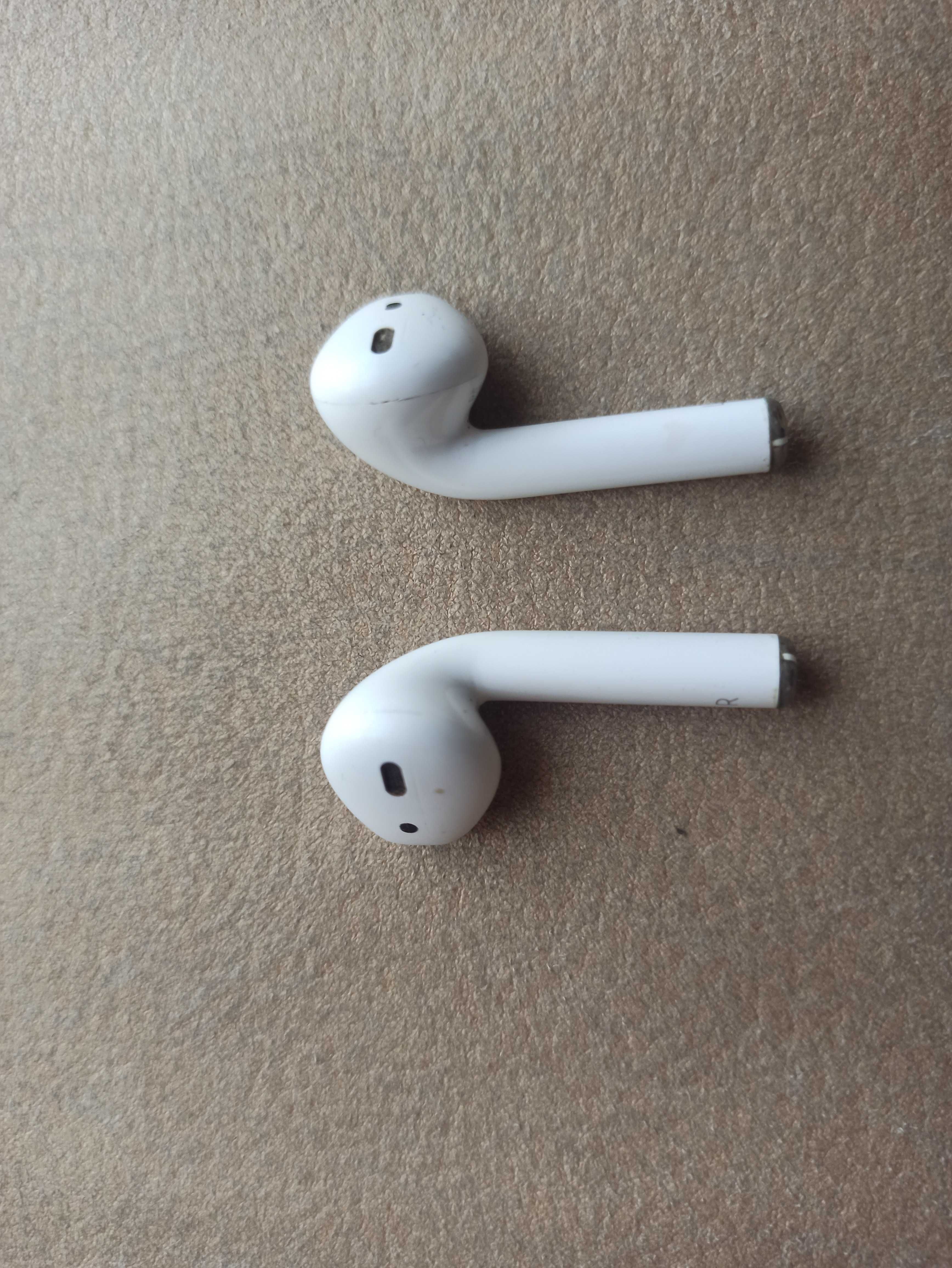 Apple AirPods 2. Китай 300 грн.