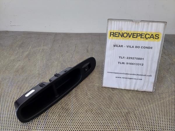 Comando / botão / interruptor vidros frente direito LANCIA Ypsilon (31