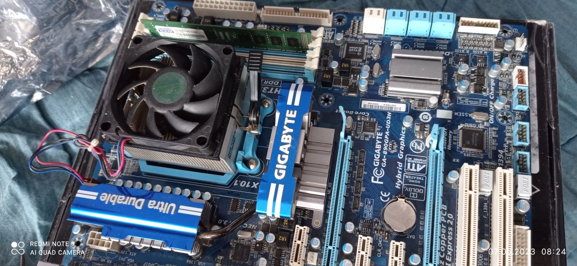 Майнинг комплект Gigabyte GA-890GPA-UD3H V2.1 / 5 PCIe cлотов