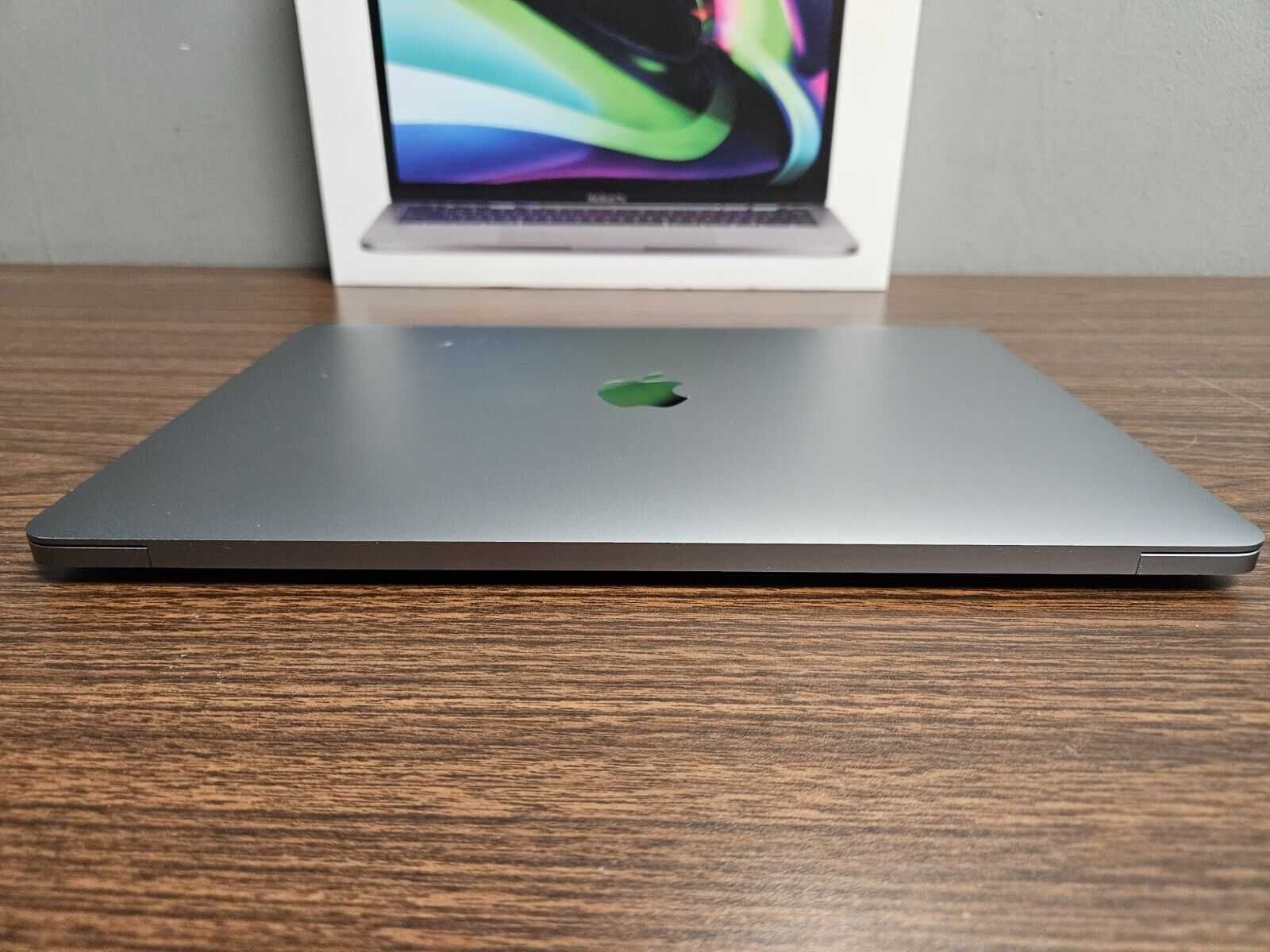 MacBook Pro M1 8 512