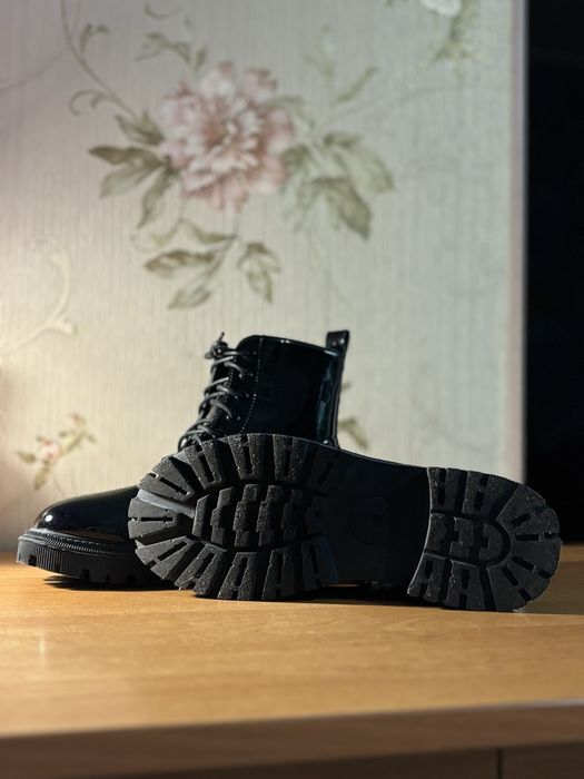 Чорні чоботи