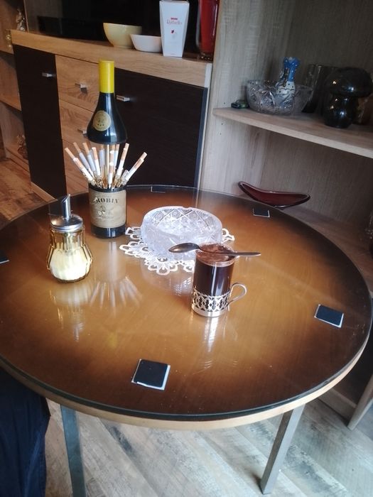 Stolik z okresu PRL-u