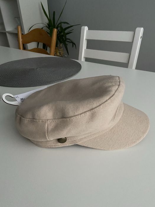 Czapka z daszkiem- nowa