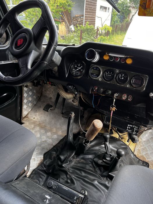 УАЗ 469 у повному бойовому