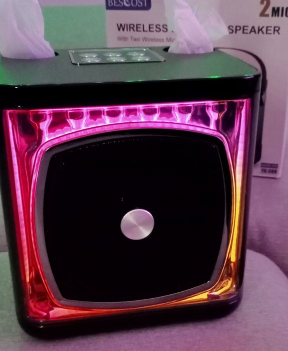 Bezprzewodowy głośnik i mikrofon do karaoke Bescost YS-308-nowy