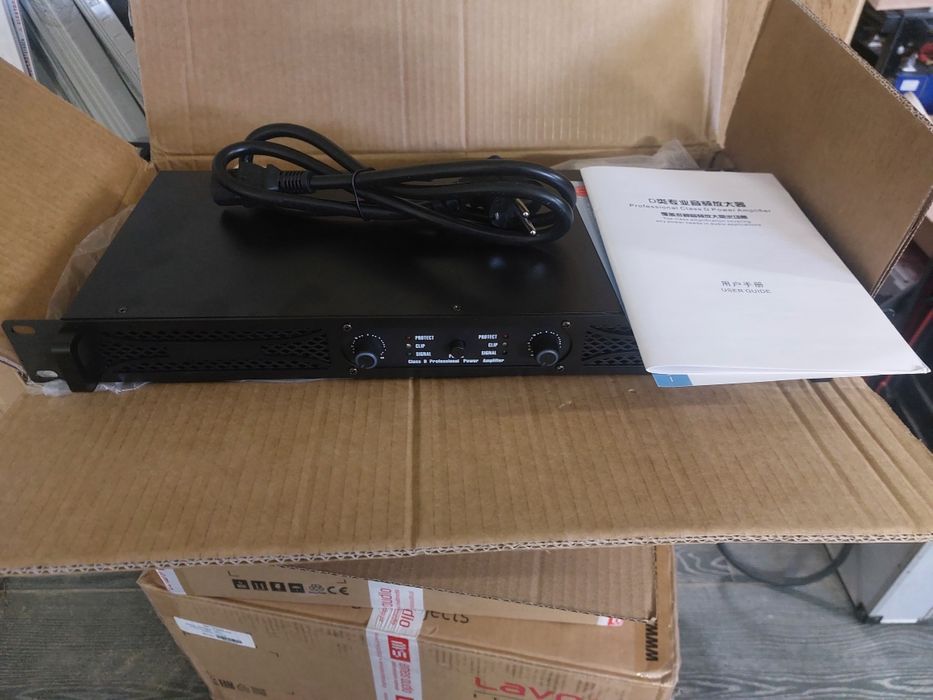 Wzmacniacz estradowy 2x700w