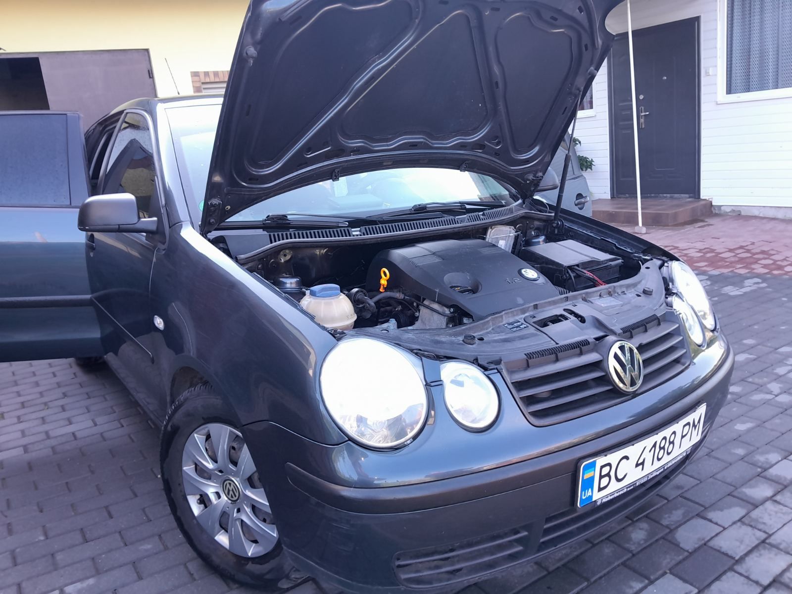 Автомобіль Volkswagen Polo