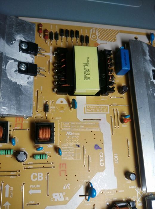 Разбита матрица Samsung QE55Q67RAU запчасти