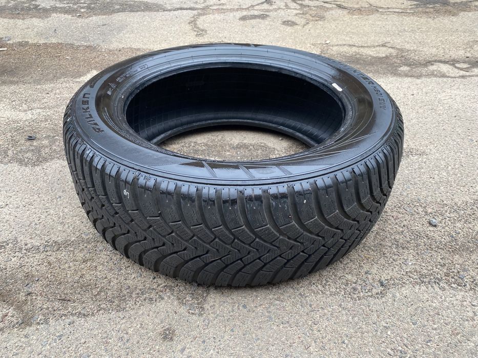 Зимова Falken Eurowinter HS01 225/55/18