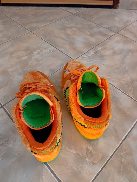 Tênis com pouco uso.