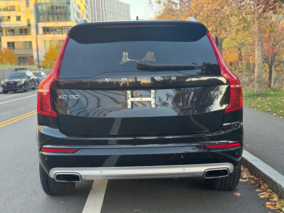 Volvo XC90 T6 Momentum      2019