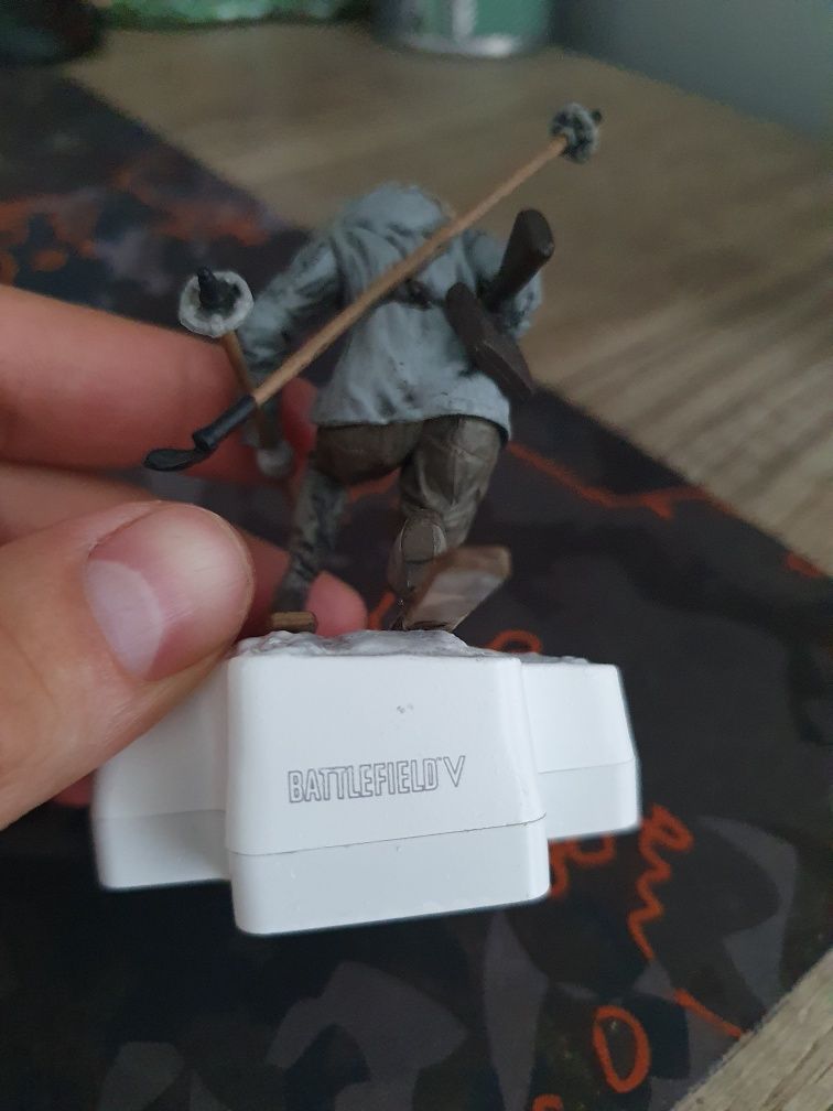 Figurka avatar oraz battlefield V,5