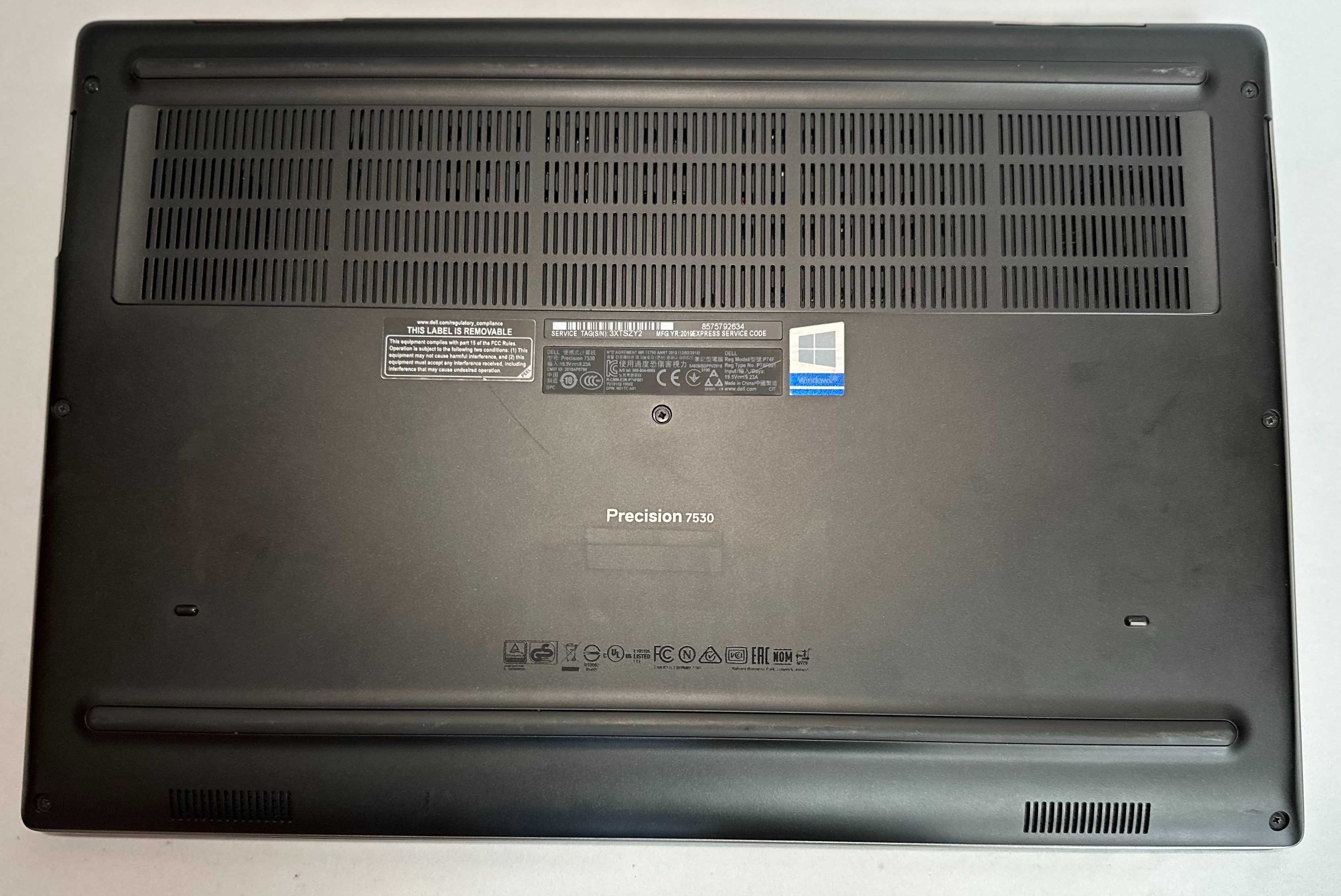 Dell Precision 7530 i7-8850H/32gb ram/512gb SSD/FHD/4gb NVIDIA  P2000