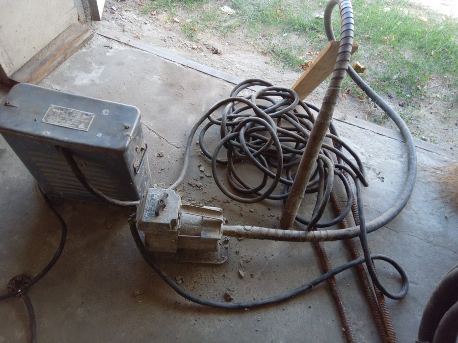 Глубіний бетонний вебраторр