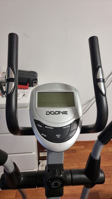 Bicicleta elíptica - Doone (Quase nova)