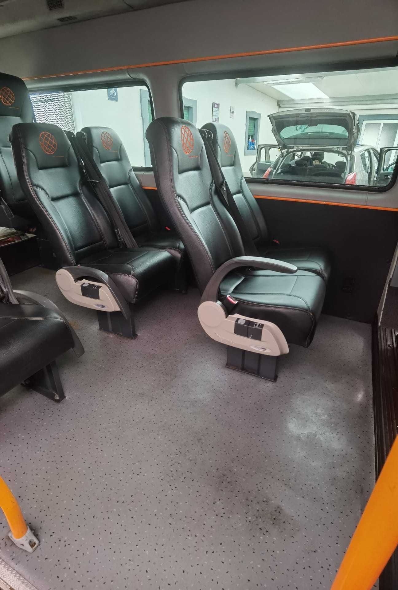 Ford Transit 9 lugares rampa deficientes