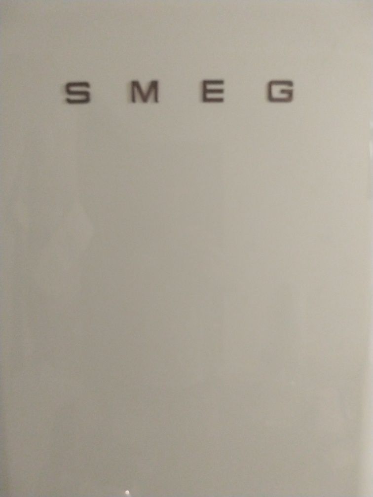 Полка для бутылок в холодильнике SMEG Италия