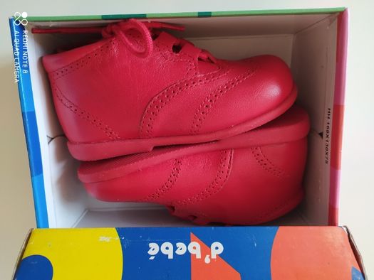 Ботинки D'bebe 22 размер красные новые