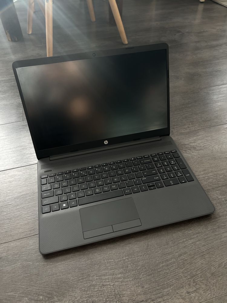 HP 255 G8 AMD wroclaw jak nowy