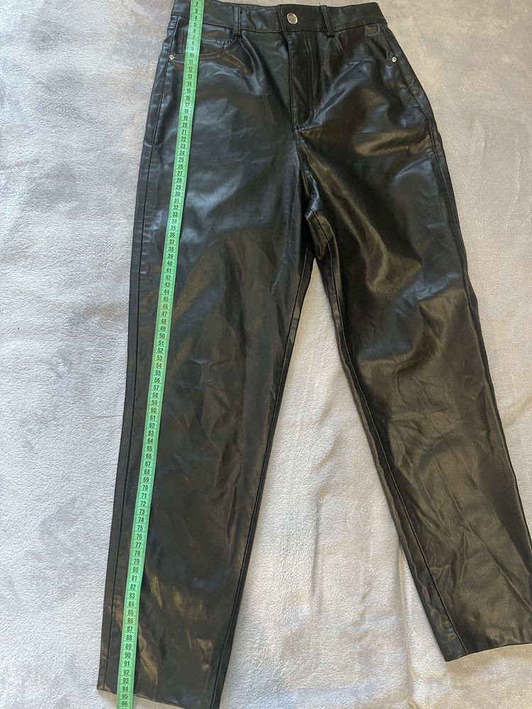 Новые кожаные женские штаны брюки джинсы Zara