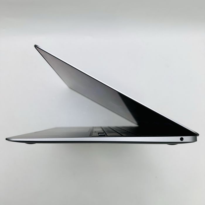 MacBook Air 13" 2020 M1 Space Gray 8GB 256Gb SSD