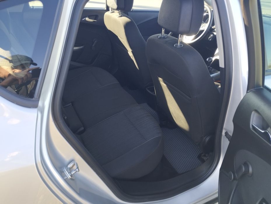 Опель Astra j продам