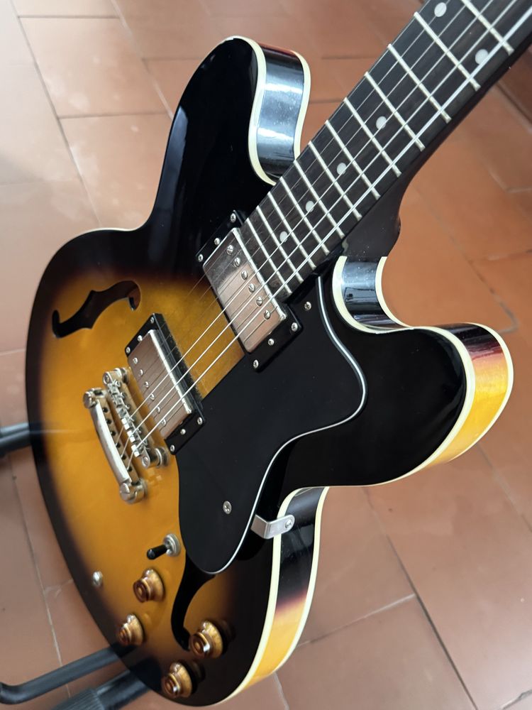 Guitarra Epiphone ES-335 Vintage Sunburst
