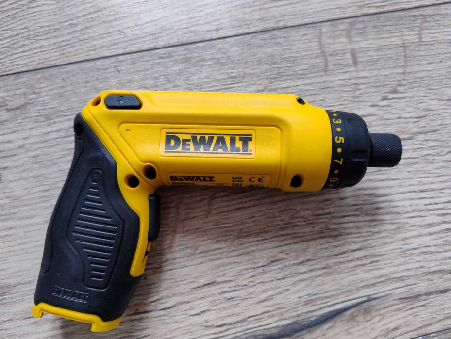 DeWalt Wkrętak żyroskopowy 7,2V