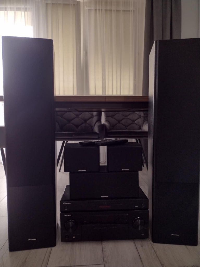 Pioneer Kino domowe. Amplituner  z odtwarzaczem Blue Ray