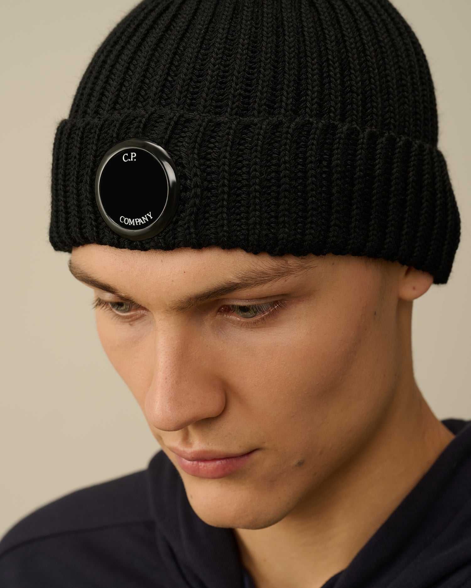 Шапка C.P. Company Lens Beanie Black