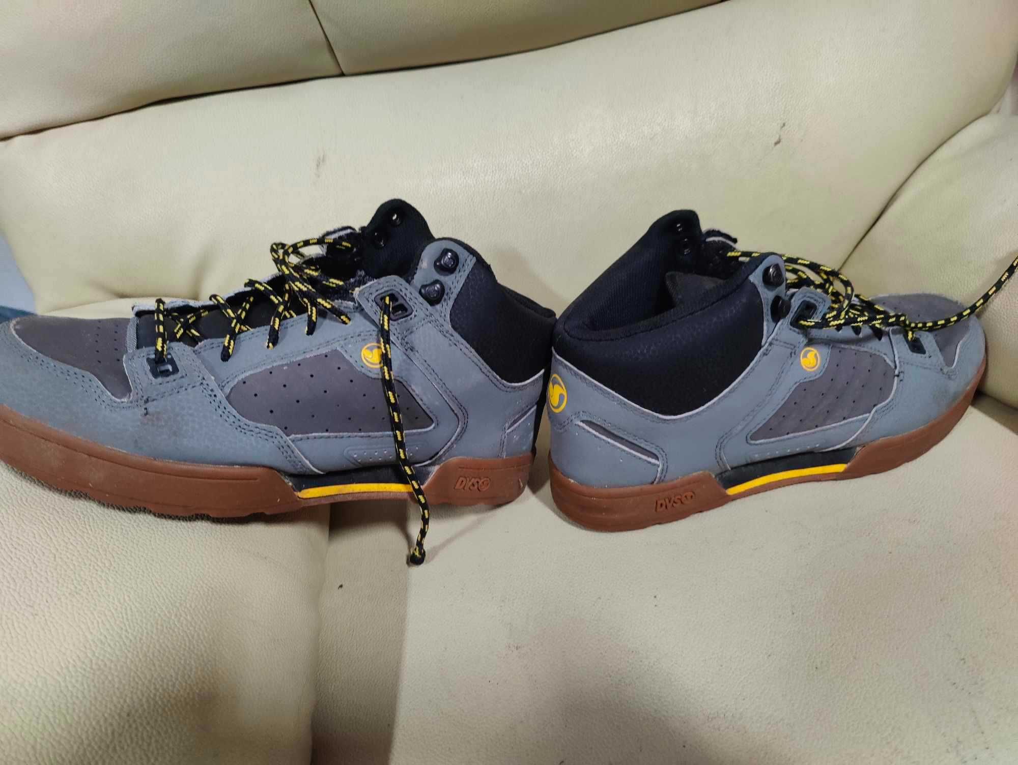 Sapatilhas bota DVS Militia n.º 42.5 cinzentas novas