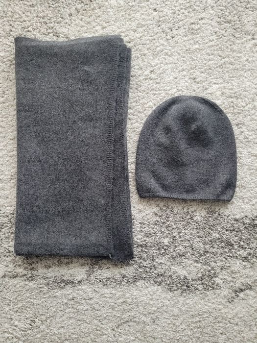 Komplet damski ZARA czapka + szalik.