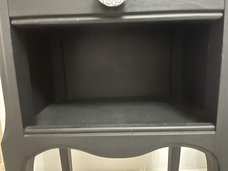 Mała konsola czarna