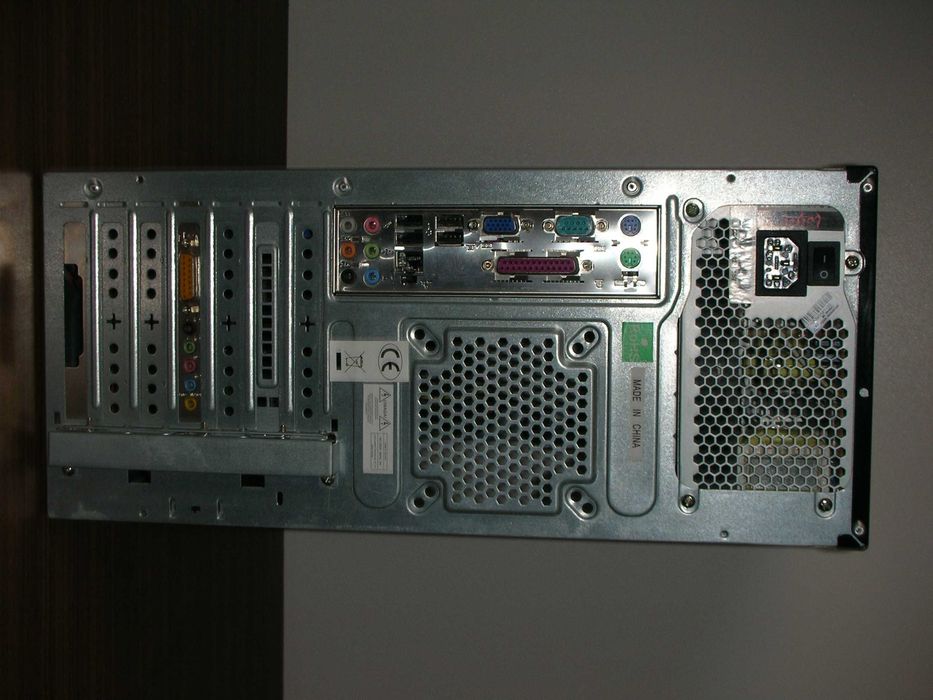 Komputer czterordzeniowy AMD Athlon II X4 620  SSD 120 GB DDR3 4 GB