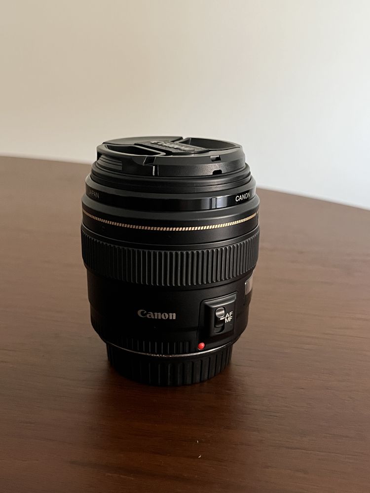 Canon 85mm f/1.8
