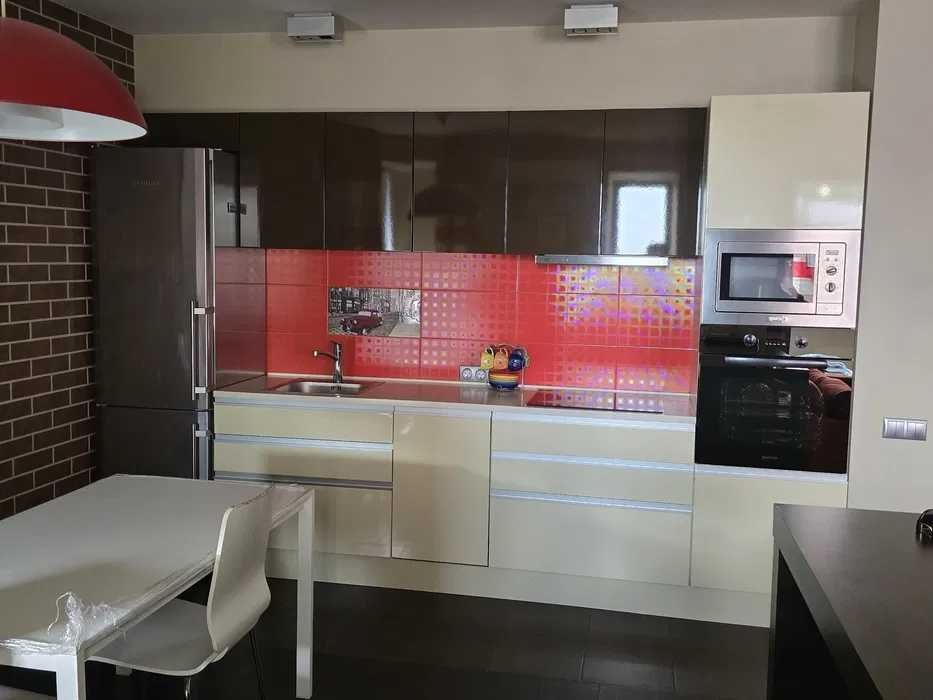 Оренда великої 1 к. Квартири 54м2 Чабани. Моноліт.
