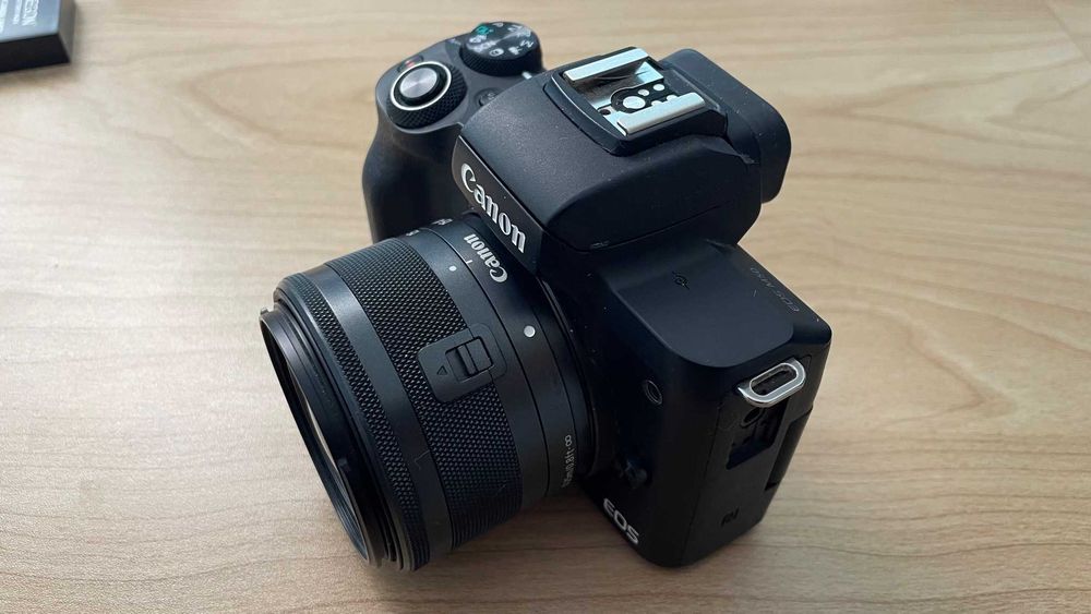 Canon EOS M50 + Objetiva EF-M 15-45mm IS STM – Montagem EF-M