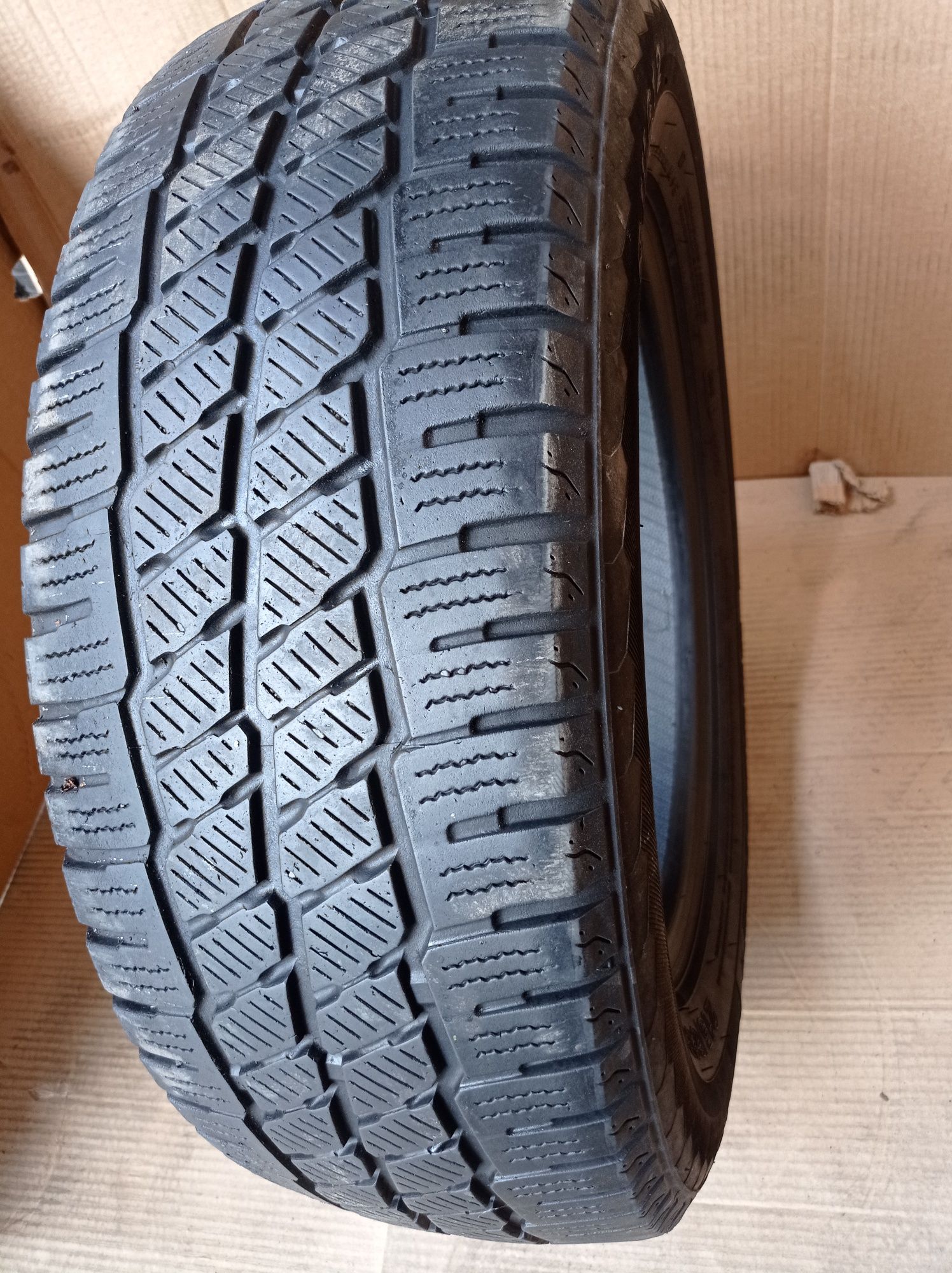 Opona 215/65/16 c goodride sw612