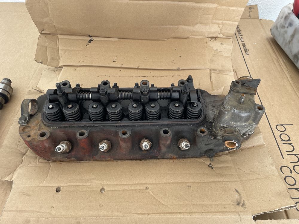 Cabeça de motor, bielas, cambota, pistões, árvore cames Mini Cooper Metro 1300 (carburação HF 44)
