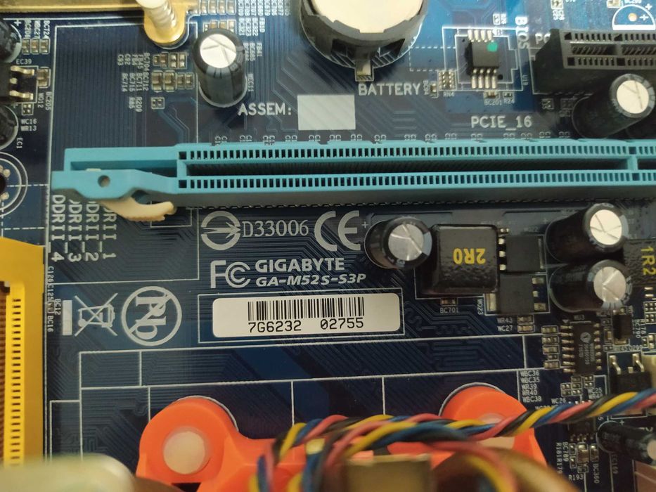 Комплект Gigabyte GA-M52S-S3P, AMD Phenom II X4 840, 2 ГБ