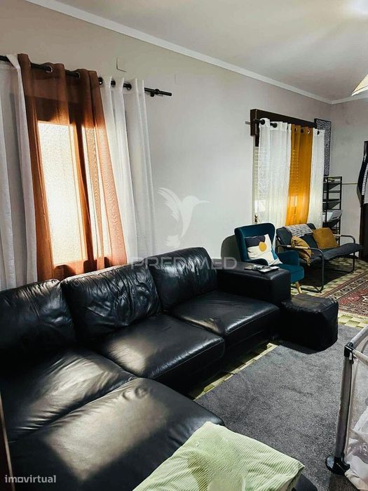 Moradia T3 com garagem e Terreno em Alpiarça, Santarém.