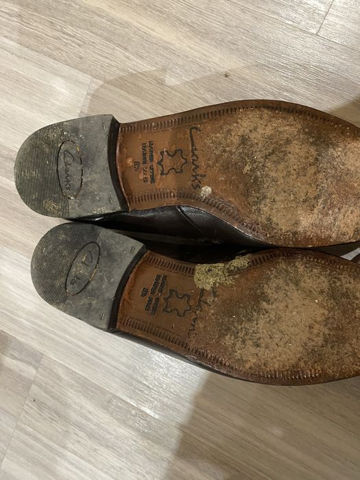 Продаю взуття кларкс