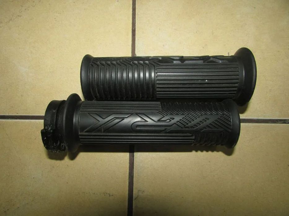 Benelli TRK 502X manetki rollgaz