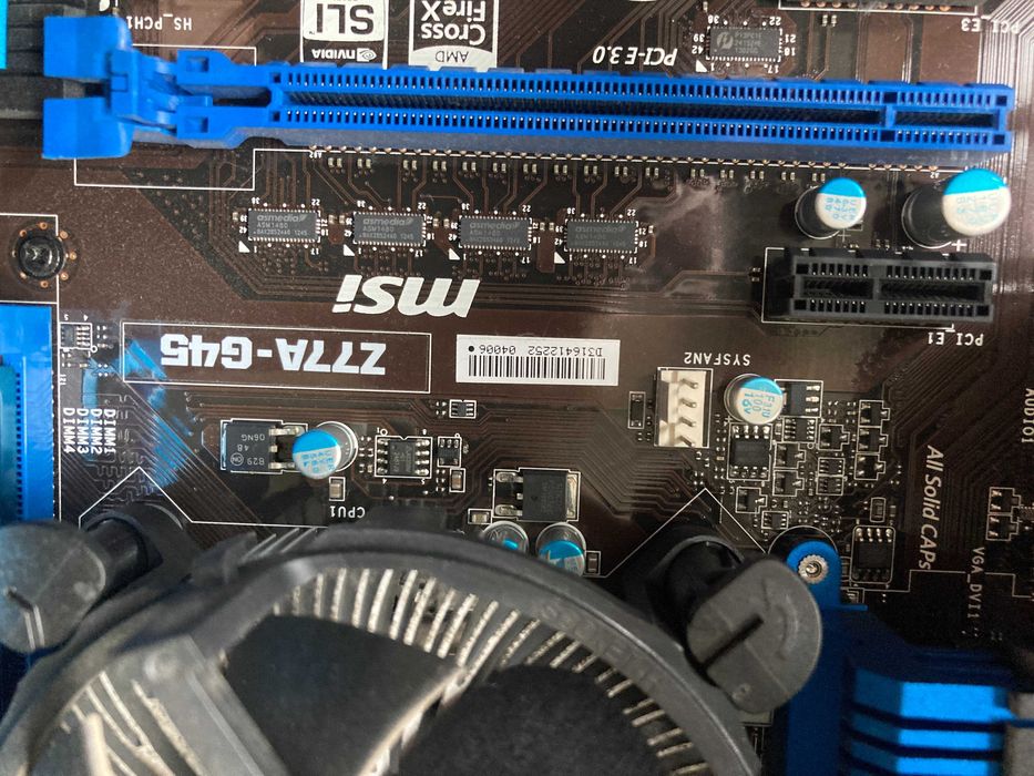 Komputer stacjonarny Intel i7-3770, bez zasilacza i karty graficznej