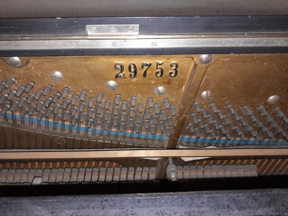 Pianino Schröder 114 lat