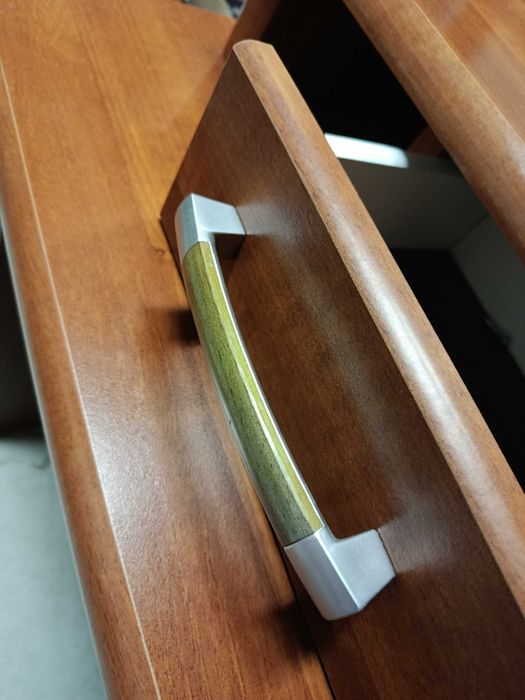 Toaletka Black Red White