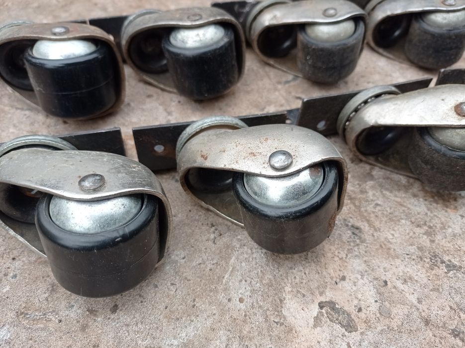 Колеса ролики мебельные