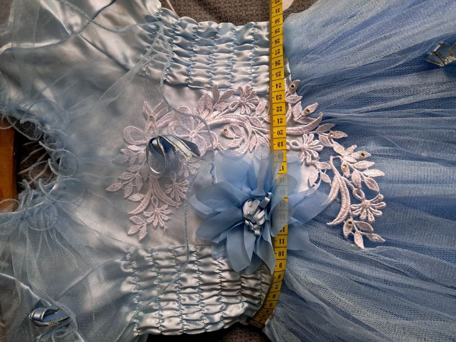 Праздничное платье на девочку